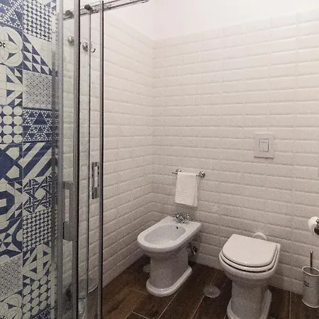 Eleonora Otel Napoli